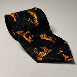 Tigger Characters Winnie Men’s Tie Black Authentic Pooh Disney 100% Silk
